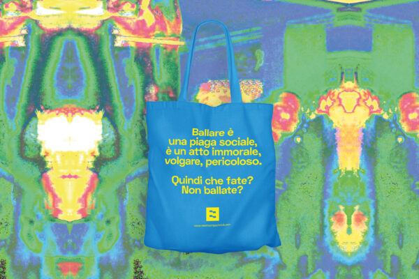 Tote bag azzurra "Vietato Ballare" 100% cotone - immagine 2