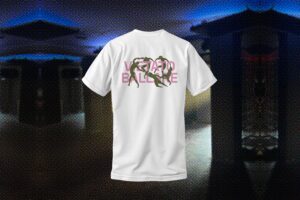 T-shirt MEET "Vietato Ballare" Bianca con dettaglio verde/rosa