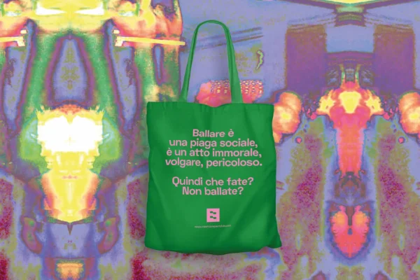 Tote bag verde "Vietato Ballare" 100% cotone - immagine 2